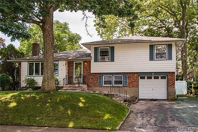 1st image of 18 Francesca Dr