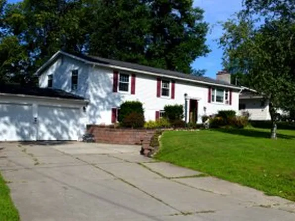 46 Windsor Rd, Massena, NY 13662