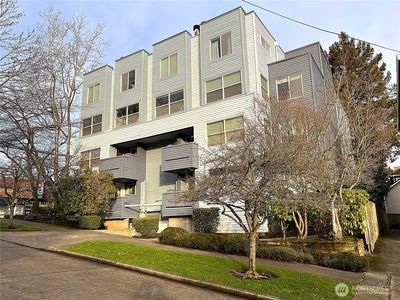7600 Greenwood Avenue N #206, Seattle, WA, 98103