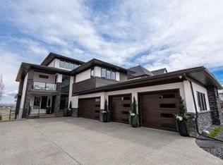 6 SW Juneberry Hts, Rocky View County, AB T3Z 0E6
