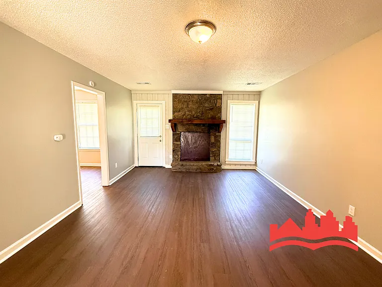 6786 Greenbark Dr — Photo 5