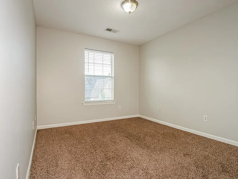 10182 Sorrento Pl — Photo 13