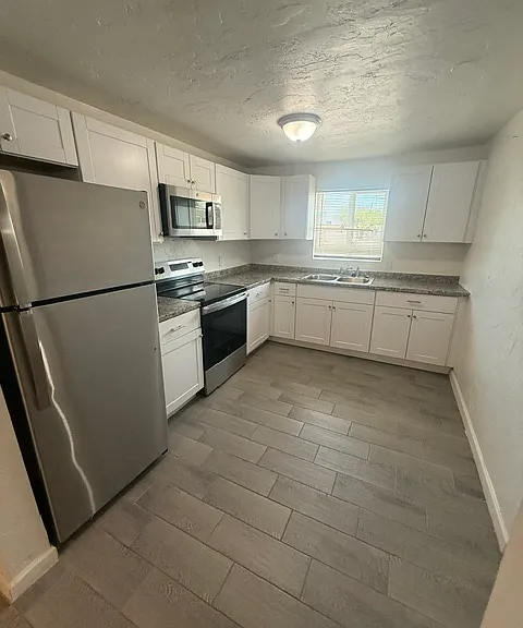 140 W Macarthur St #8 — Photo 5