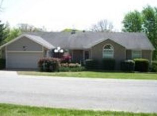 8520 Par Ln, Rogers, AR 72756