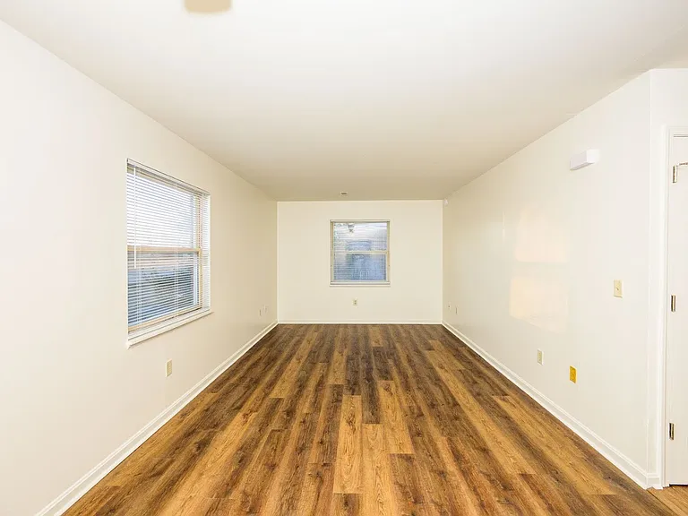 113 College Street Rd #E — Photo 5