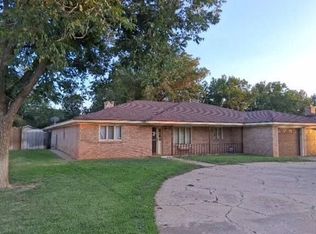 2513 N 3rd St, Tahoka, TX 79373