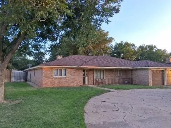2513 N 3rd St, Tahoka, TX 79373