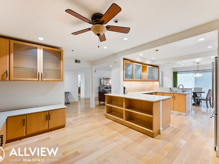 280 Cagney Ln #220 — Photo 9