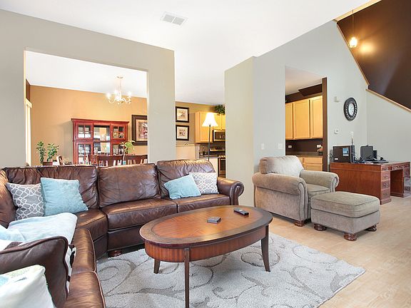 4th image of 213 Nicole Dr Unit A