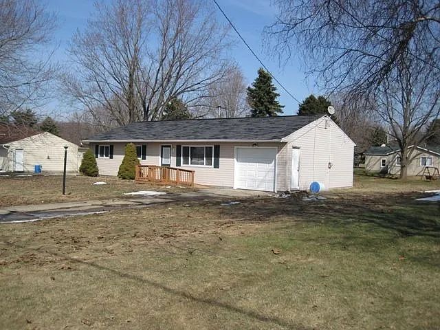 1540 Congress Lake Rd photo 1