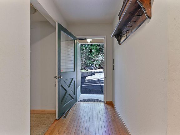 5th image of 2637 Ruth Ln