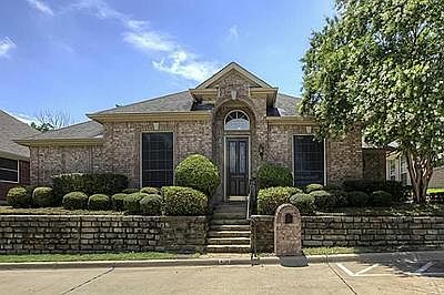 3rd image of 635 Stafford Cir