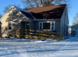 1720 Viebahn St, Manitowoc, WI 54220