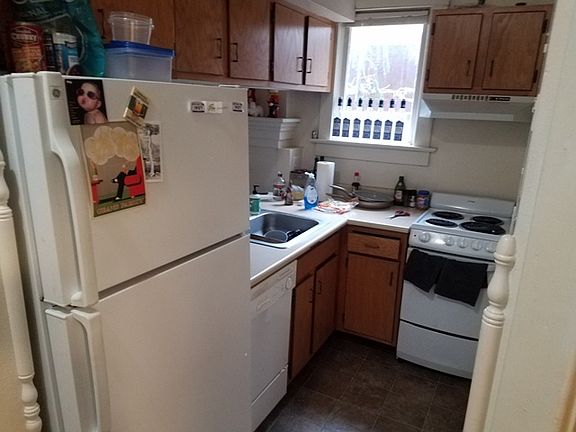 1135 Pennsylvania Ave. #13 - kitchen