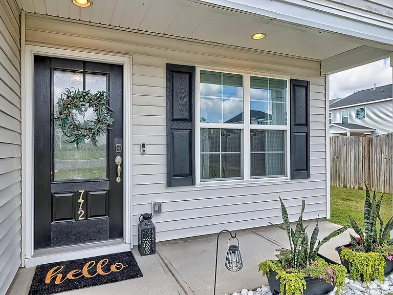 772 Tanager Ln — Photo 4