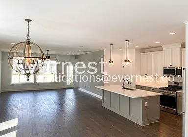 252 Tanglewood Ln — Photo 2