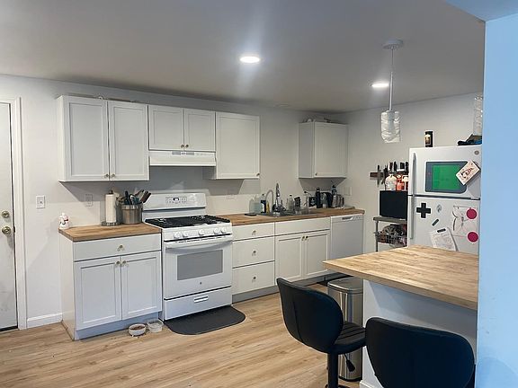 4th image of 6084 Moretown Mountain Road