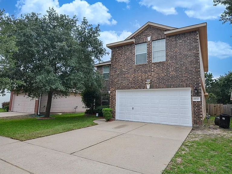 21723 Britton Hill Way — Photo 1