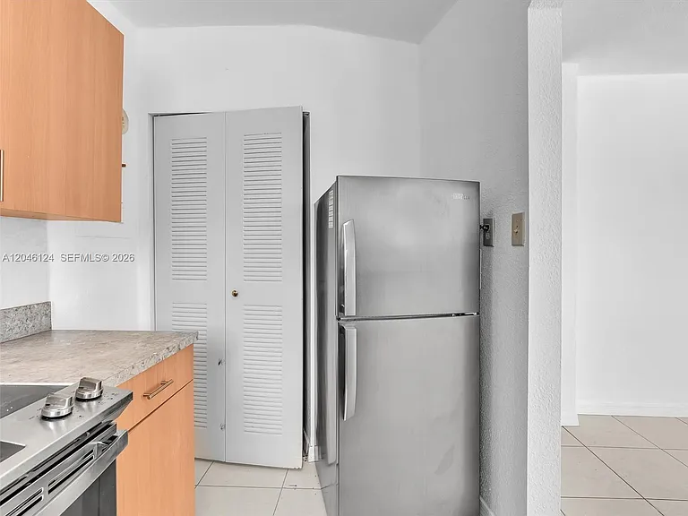 5801 NW 113th Ter — Photo 5