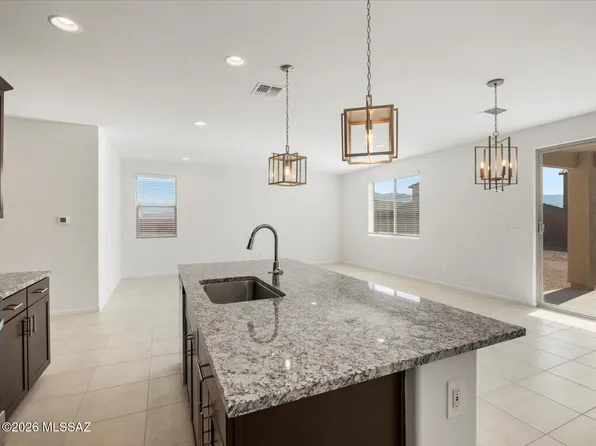 5160 W Bowen House Rd, Tucson, AZ 85757