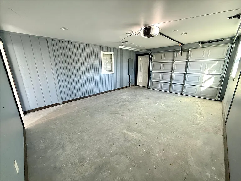 9013 Puritan Way — Photo 15