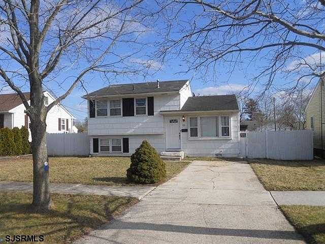 2nd image of 120 New York Ave