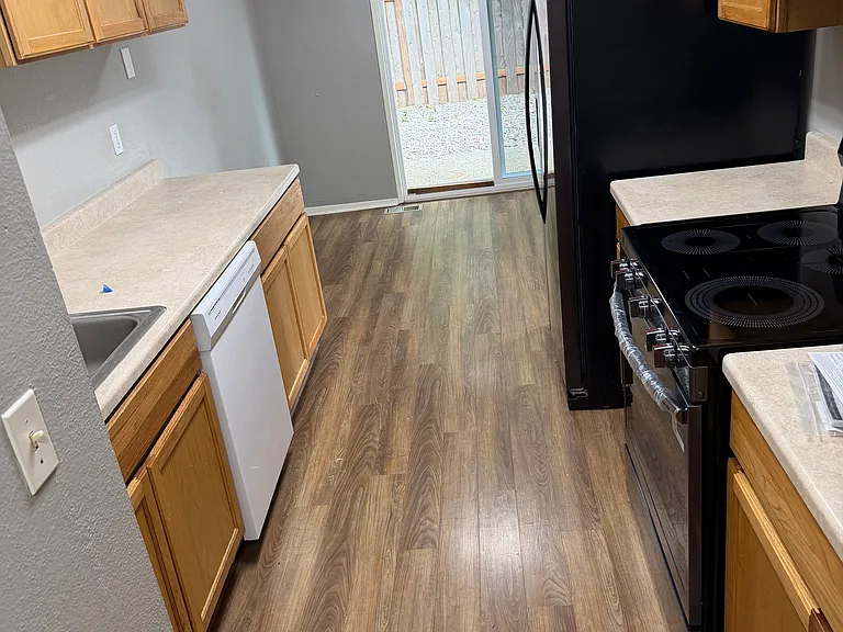 2132 NE Barberry Ct — Photo 10