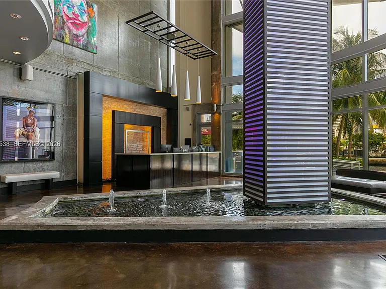 690 SW 1st Ct #Penthouse II17 — Photo 4