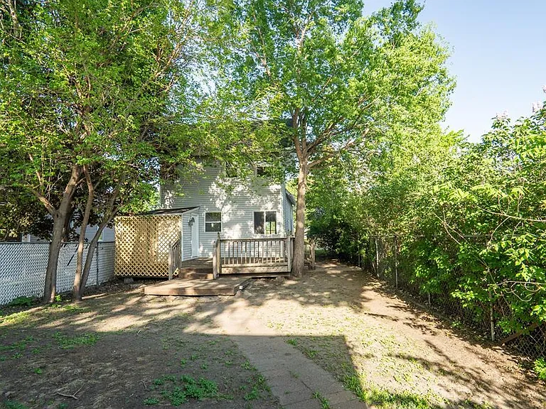 1602 Johnson St NE — Photo 19