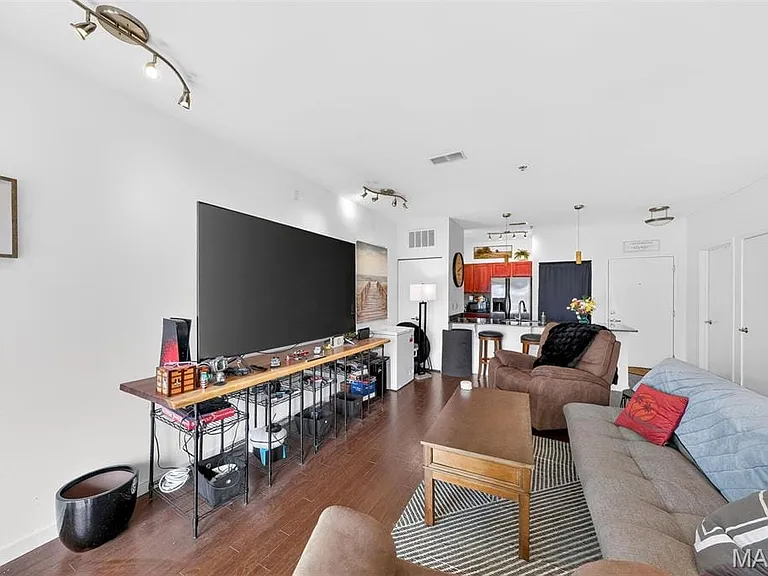 849 Westgate Ave #305 — Photo 13
