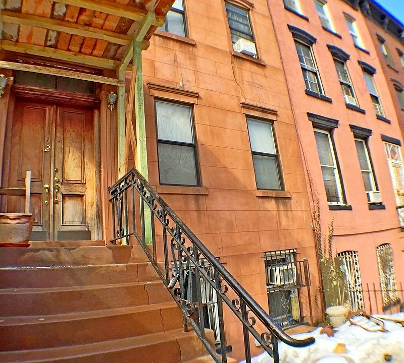 2nd image of 92 Ryerson St #1