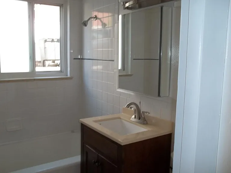 410 E Kentucky Ave — Photo 9
