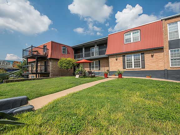 2nd image of 900 S Lamar Blvd APT 201