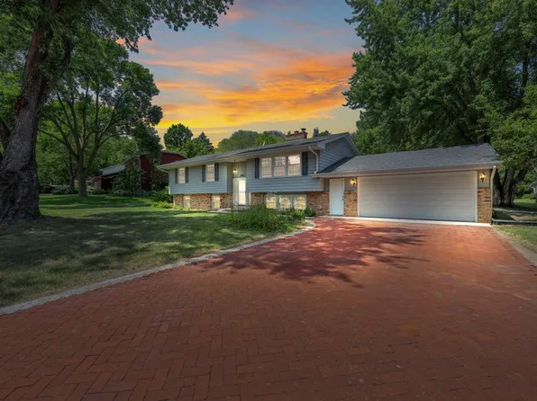 17610 24th Ave N, Plymouth, MN 55447