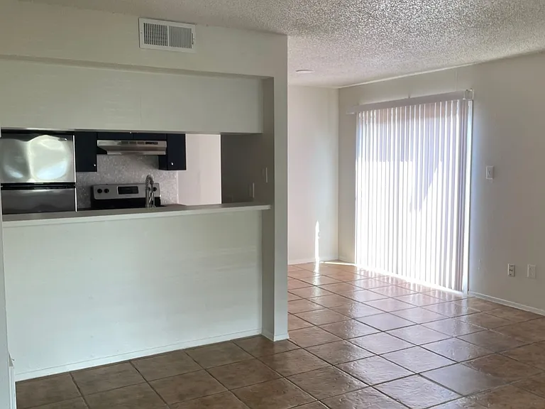 1705 Coronado Hills Dr #C — Photo 7