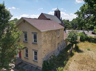 581 5th Ave, Troy, NY 12182