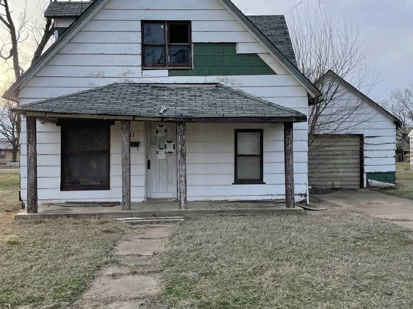 311 S Park St, Medford, OK 73759