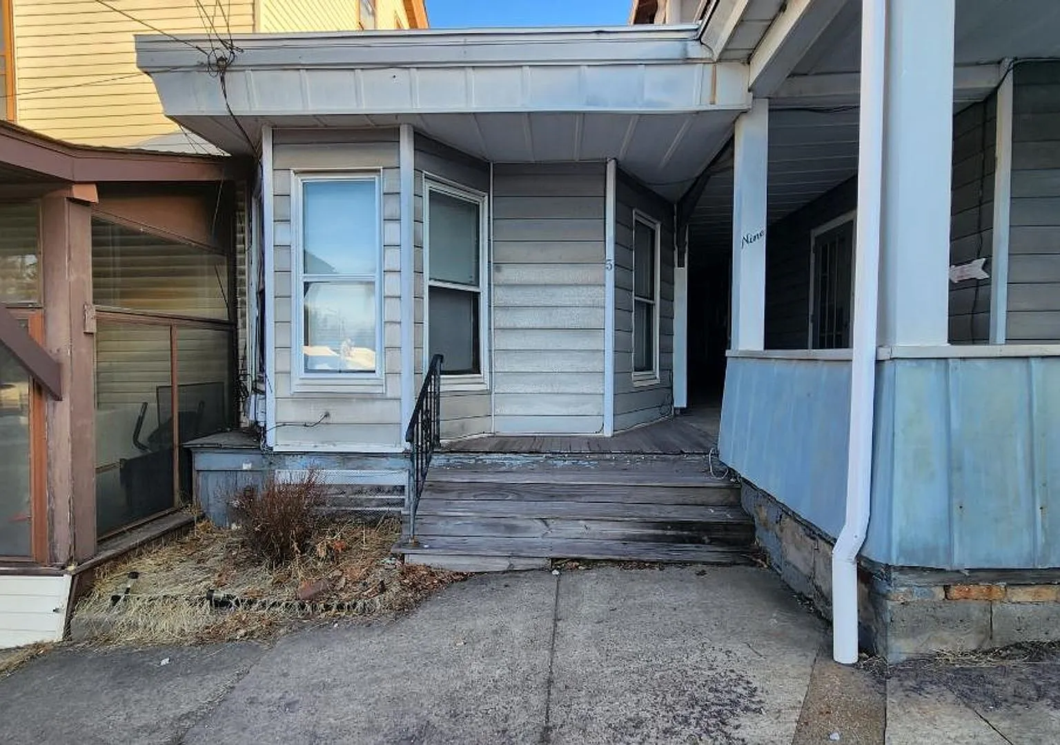 9 east main st APT A-D & 5 — Photo 1