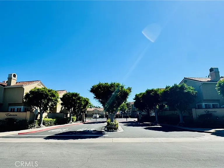 2444 Paseo Circulo — Photo 18