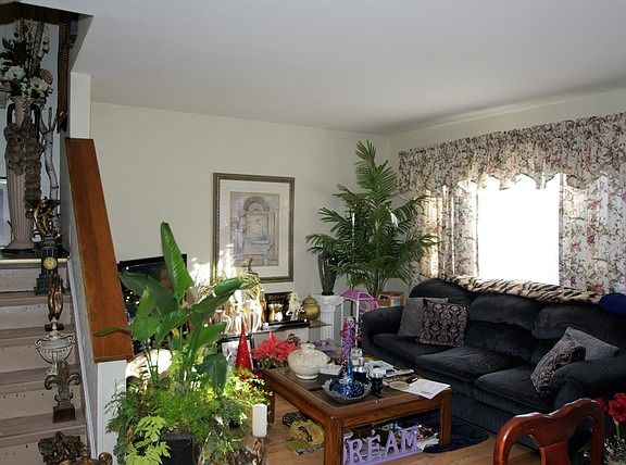 2nd image of 5940 Strathmoor Dr