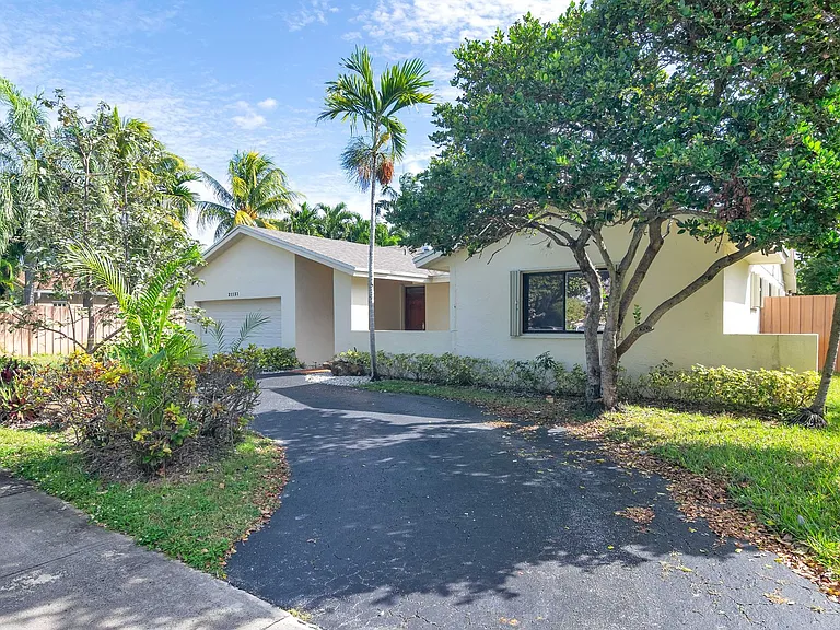21131 Highland Lakes Blvd — Photo 23