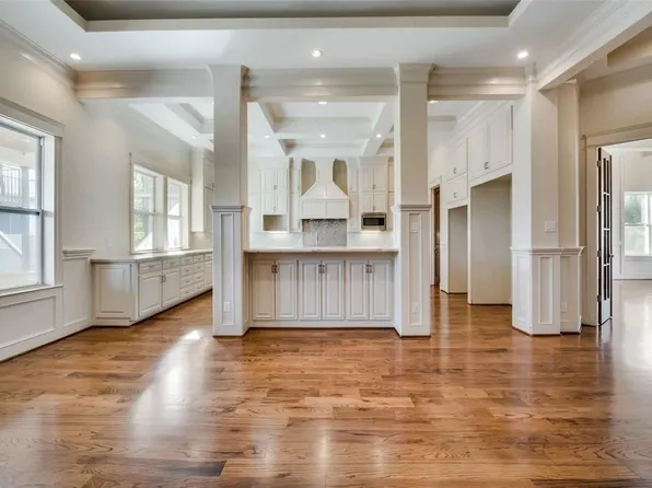 832 Yale St, Houston, TX 77007