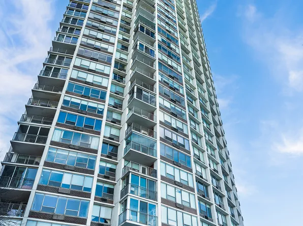 940 W Glenlake Ave #42B, Chicago, IL 60660