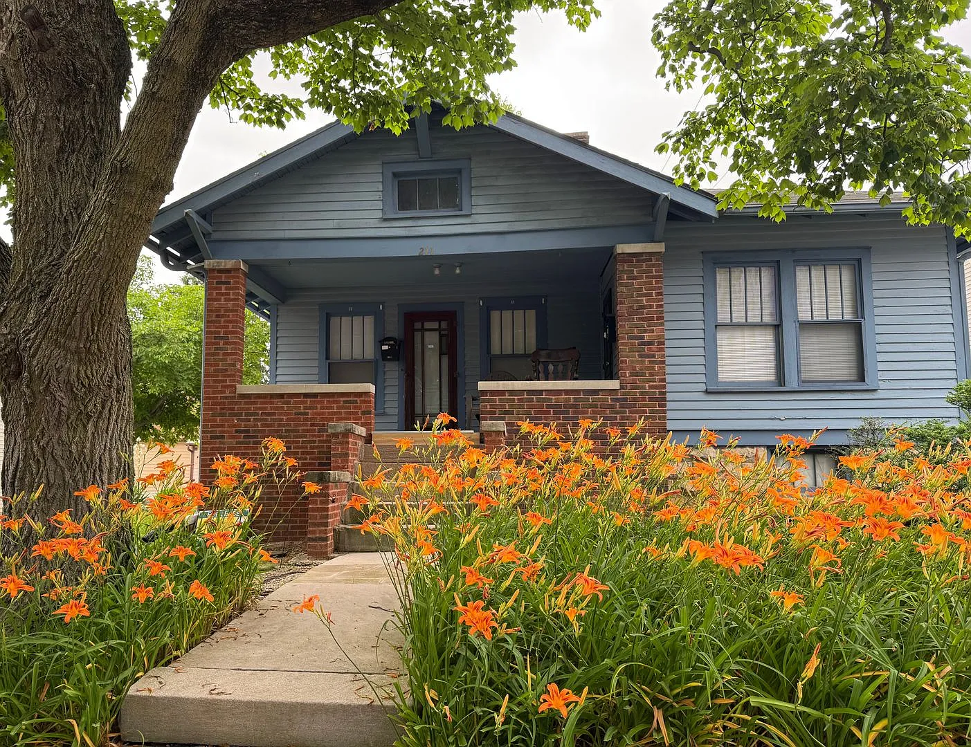 Grant 211 — Photo 1