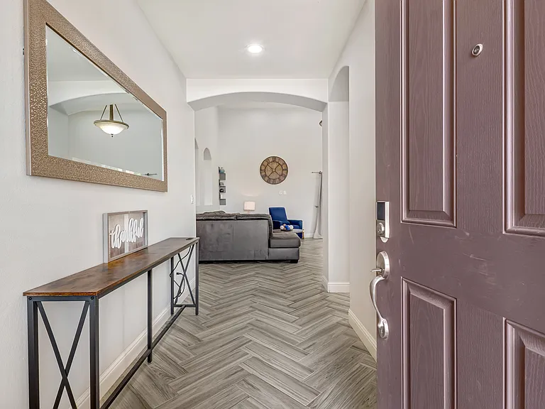 8582 N Garden Ave — Photo 5