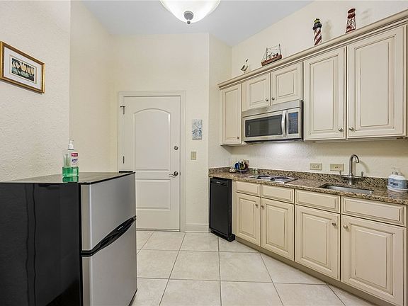 4th image of 150 Salt Air Dr Unit 304