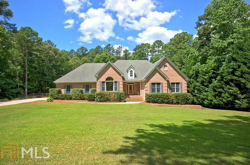 2nd image of 155 Handshaker Ct