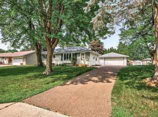 8761 Indahl Ave S, Cottage Grove, MN 55016