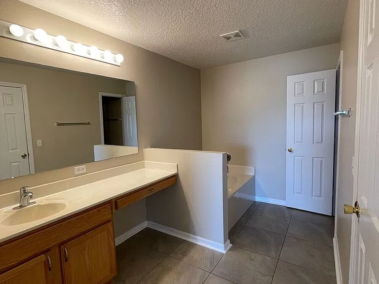 2317 Walnut Canyon Dr — Photo 14