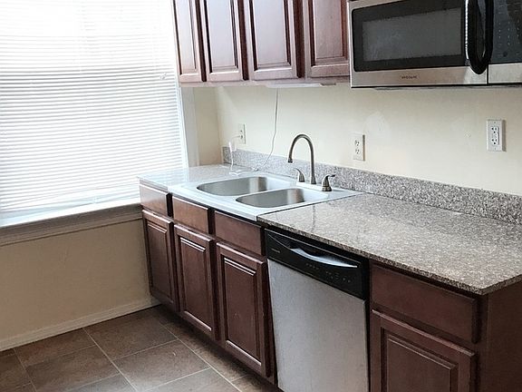 3rd image of 2338 Tower Grove Ave APT 1W